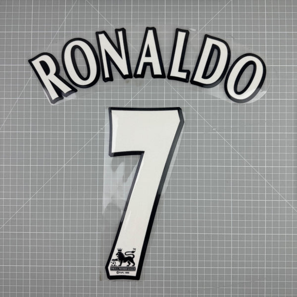2005-07 Manchester United Home Shirt Ronaldo #7
